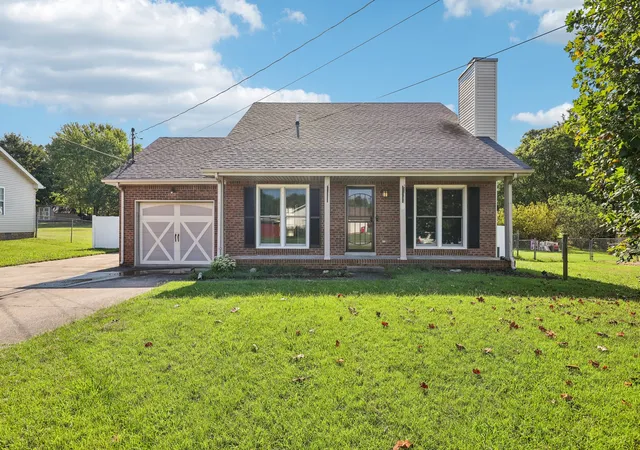 Photo 1 of Single family home for sale at 2685 Keyland Dr, Clarksville, TN 37040 | MLS# 3540314 | Listing updated on 2026-09-04