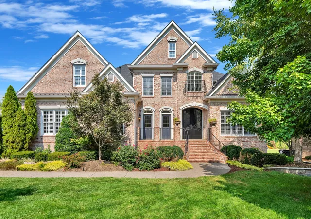 Photo 4 of Single family home for sale at 1769 Forsyth Park Dr, Brentwood, TN 37027 | MLS# 3597285 | Listing updated on 2026-10-05