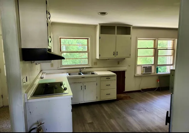 Photo 2 of Single family home for sale at 429 Spring St, Dover, TN 37058 | MLS# 3531511 | Listing updated on 2026-09-02