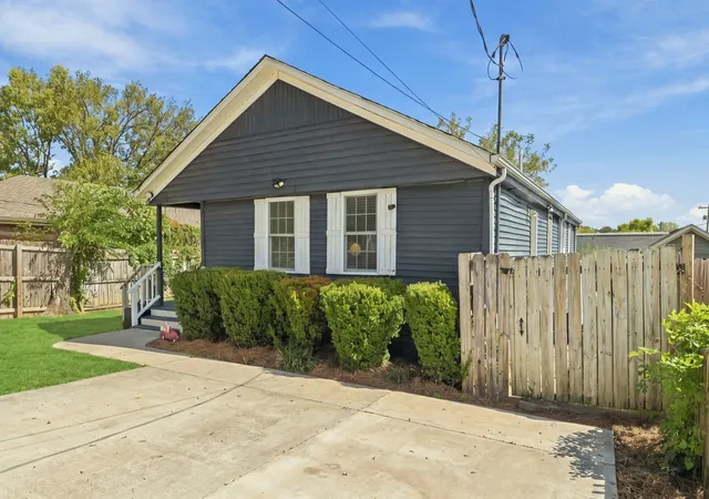 Photo 3 of Single family home for sale at 2624 Foster Ave, Nashville, TN 37210 | MLS# 3603122 | Listing updated on 2026-10-01