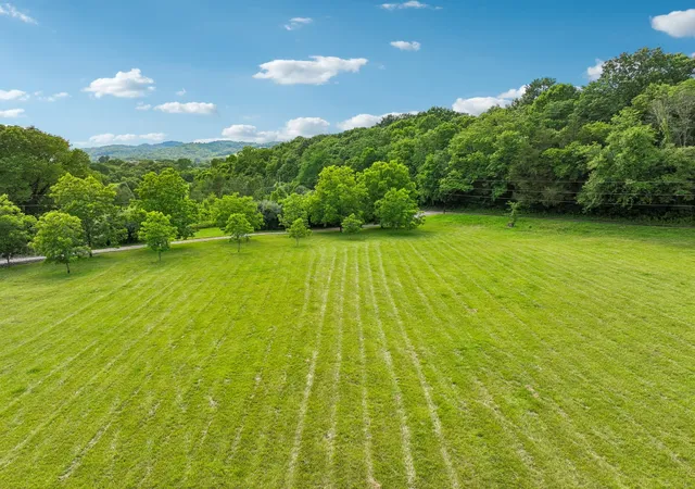 Photo 3 of Single family home for sale at 574 Hayes Ridge Rd, Lancaster, TN 38569 | MLS# 3531720 | Listing updated on 2026-10-05