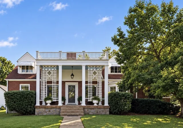 Photo 1 of Single family home for sale at 1310 Riverwood Dr, Nashville, TN 37216 | MLS# 3542798 | Listing updated on 2026-09-21