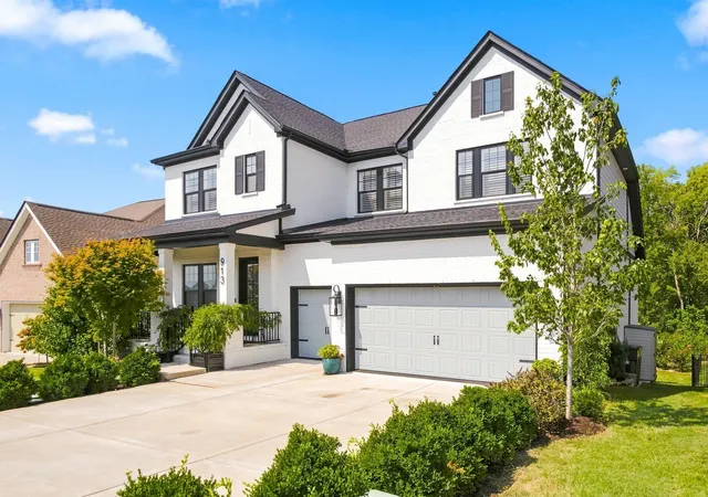 Photo 1 of Mansion for sale at 913 Tynan Way, Nolensville, TN 37135 | MLS# 3543034 | Listing updated on 2026-09-16
