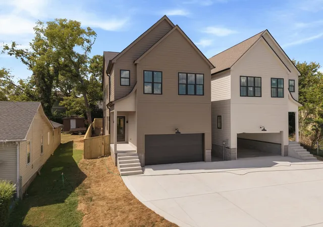 Photo 2 of Single family home for sale at 527 Elaine Ave, Nashville, TN 37209 | MLS# 3541039 | Listing updated on 2026-09-13