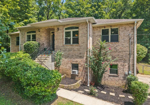 Photo 1 of Single family home for sale at 8008 Quail Crk Rd, Nashville, TN 37221 | MLS# 3531610 | Listing updated on 2026-09-17