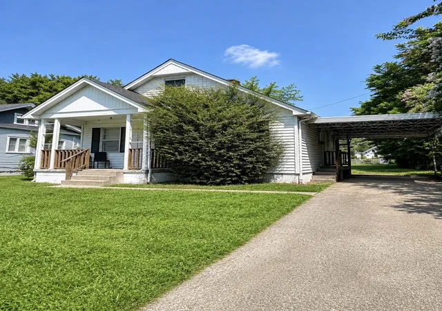 Single family home for sale at 312 West Shl St, Pulaski, TN 38478 | MLS# 3541208