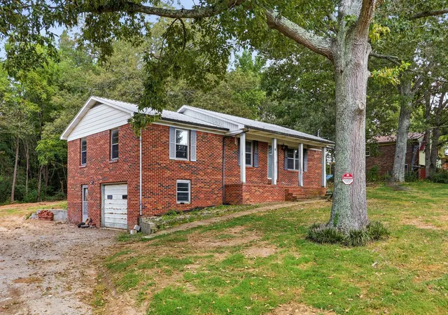 Photo 2 of Single family home for sale at 76 Gay Rd, Mc Minnville, TN 37110 | MLS# 3540315 | Listing updated on 2026-09-03