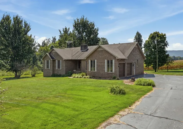 Photo 1 of Single family home for sale at 81 Oliver Ln, Pelham, TN 37366 | MLS# 3545050 | Listing updated on 2026-10-05