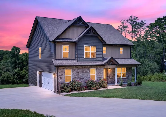 Photo 1 of Single family home for sale at 965 Palmyra Rd, Clarksville, TN 37040 | MLS# 3531649 | Listing updated on 2026-09-03