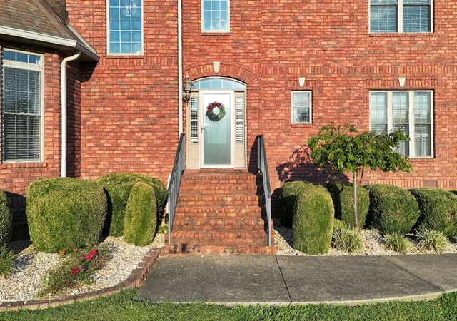Photo 4 of Single family home for sale at 2006 Mossy Oak Cir, Clarksville, TN 37043 | MLS# 3541104 | Listing updated on 2026-09-17