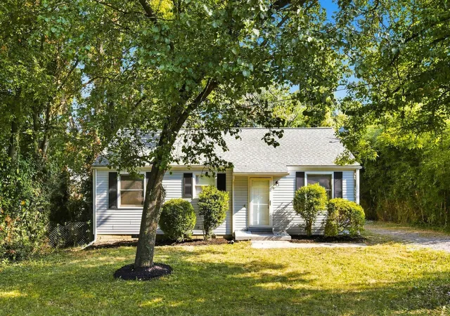 Photo 1 of Single family home for sale at 5520 Bon Air Cir, Nashville, TN 37209 | MLS# 3531678 | Listing updated on 2026-09-12