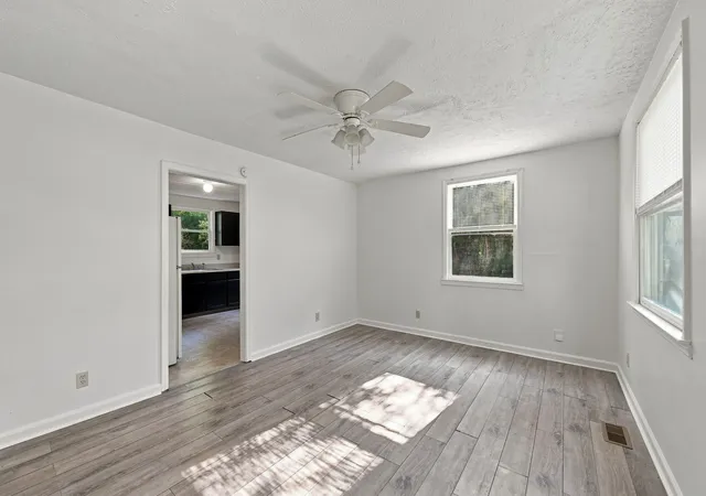 Photo 4 of Single family home for sale at 5520 Bon Air Cir, Nashville, TN 37209 | MLS# 3531678 | Listing updated on 2026-09-12