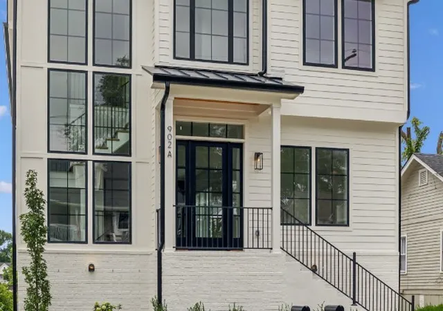 Photo 2 of Single family home for sale at 902a Douglas Ave, Nashville, TN 37206 | MLS# 3531722 | Listing updated on 2026-09-06