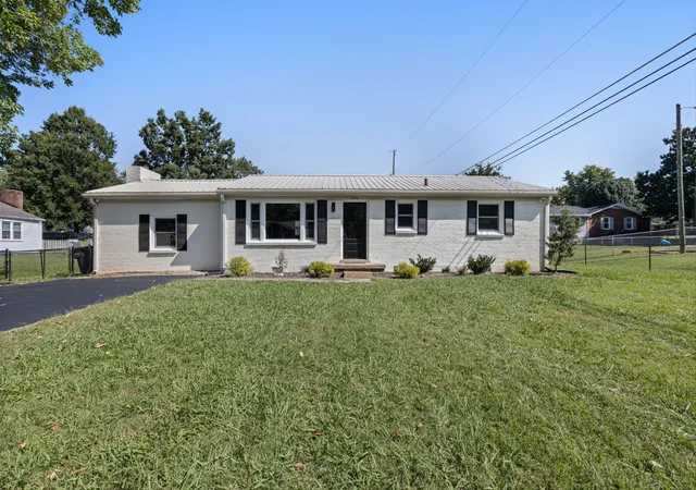Photo 1 of Single family home for sale at 2706 Driftwood Dr, Springfield, TN 37172 | MLS# 3531711 | Listing updated on 2026-09-23