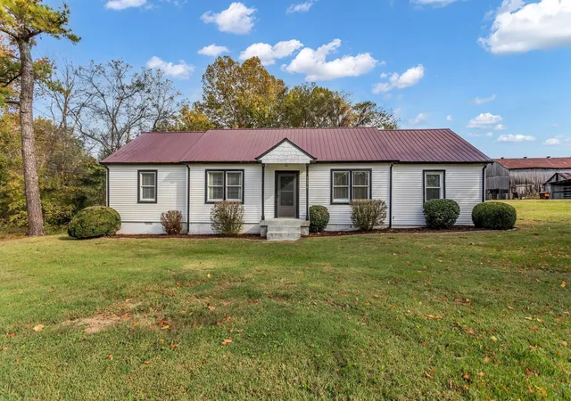 Photo 1 of Single family home for sale at 3094 Williamsport Pike, Columbia, TN 38401 | MLS# 3531683 | Listing updated on 2026-09-03