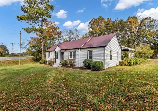 Photo 2 of Single family home for sale at 3094 Williamsport Pike, Columbia, TN 38401 | MLS# 3531683 | Listing updated on 2026-09-03