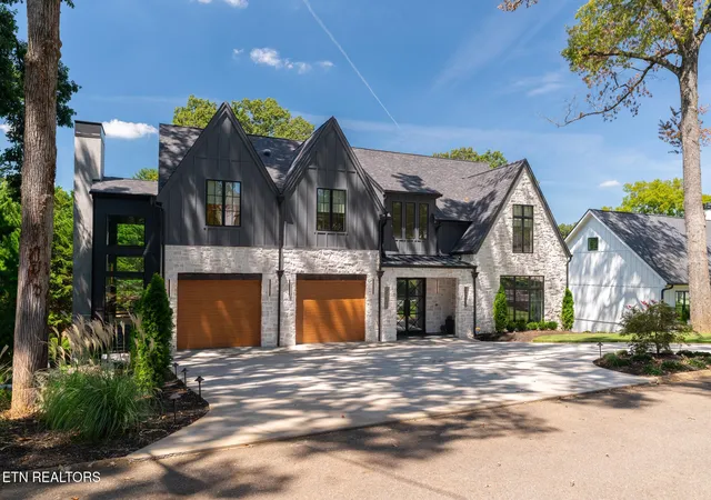 Photo 1 of Mansion for sale at 1205 Brk Green Rd, Knoxville, TN 37919 | MLS# 3531689 | Listing updated on 2026-09-03