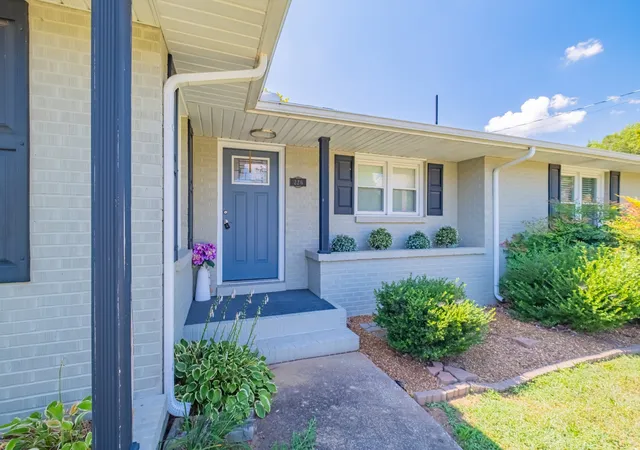 Photo 3 of Single family home for sale at 226 Roosevelt Rd, Mc Minnville, TN 37110 | MLS# 3542604 | Listing updated on 2026-09-05