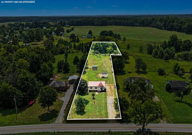 Photo 2 of Single family home for sale at 5323 Roaring Springs Rd, Cadiz, KY 42211 | MLS# 3531749 | Listing updated on 2026-09-03