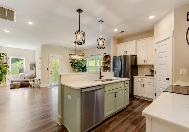 Photo 3 of Single family home for sale at 7908 Silver Oak Ct, Mount Juliet, TN 37122 | MLS# 3543222 | Listing updated on 2026-10-02