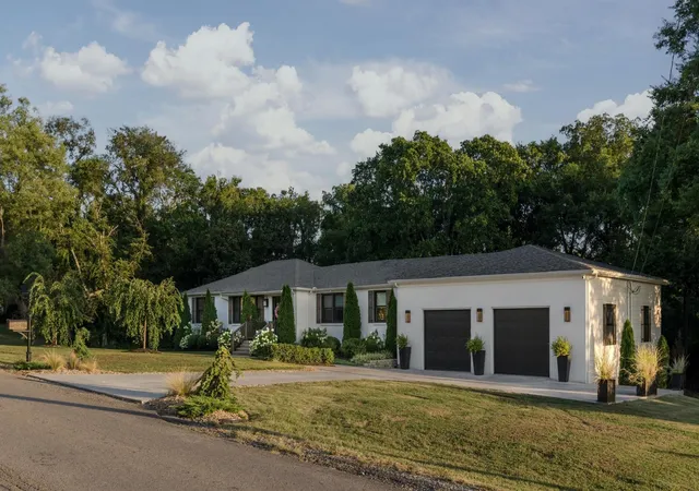 Photo 3 of Single family home for sale at 2805 Lincoya Dr, Nashville, TN 37214 | MLS# 3531743 | Listing updated on 2026-09-03