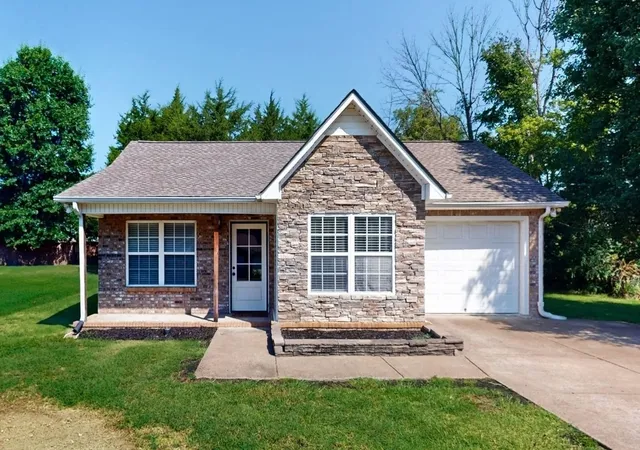 Photo 1 of Single family home for sale at 2027 Golden Ct, Spring Hill, TN 37174 | MLS# 3540306 | Listing updated on 2026-09-05