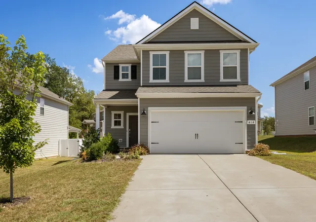 Photo 2 of Sale Pending at 414 Valley View Dr, White House, TN 37188 | MLS# 3540368 | Listing updated on 2026-10-06
