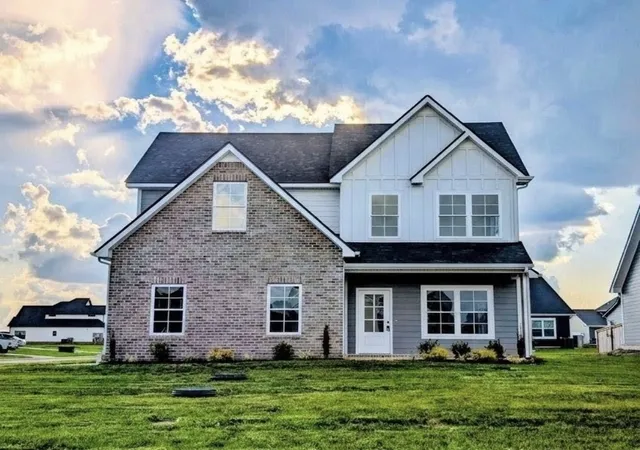 Photo 1 of Single family home for sale at 3304 Stonehorn Dr, Bell Buckle, TN 37020 | MLS# 3531801 | Listing updated on 2026-09-29