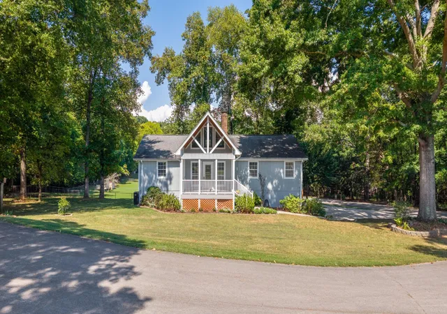 Photo 3 of Single family home for sale at 2257 N Shore Acres Rd, Soddy Daisy, TN 37379 | MLS# 3542056 | Listing updated on 2026-09-04