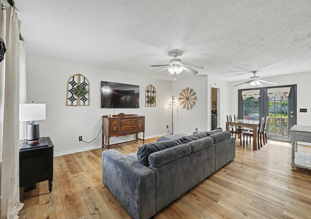 Photo 3 of Single family home for sale at 718 Paige Ct, Columbia, TN 38401 | MLS# 3542503 | Listing updated on 2026-09-05