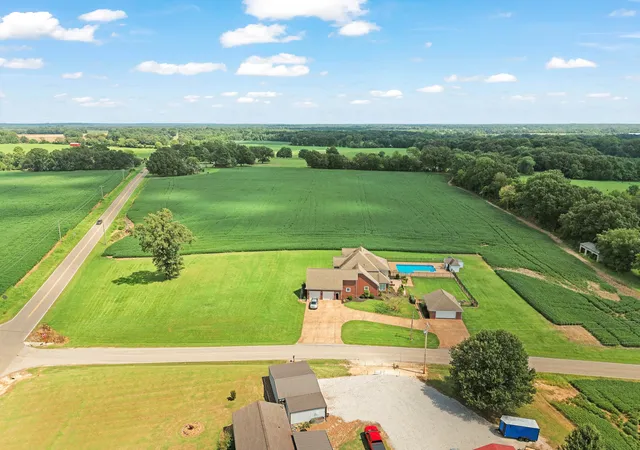 Photo 3 of Single family home for sale at 2452 State Route 77, Atwood, TN 38220 | MLS# 3531823 | Listing updated on 2026-09-03
