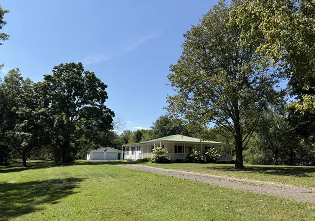 Photo 1 of Single family home for sale at 645 Neals Ln, Gallatin, TN 37066 | MLS# 3531839 | Listing updated on 2026-09-03
