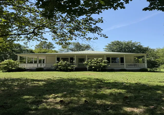 Photo 3 of Single family home for sale at 645 Neals Ln, Gallatin, TN 37066 | MLS# 3531839 | Listing updated on 2026-09-03
