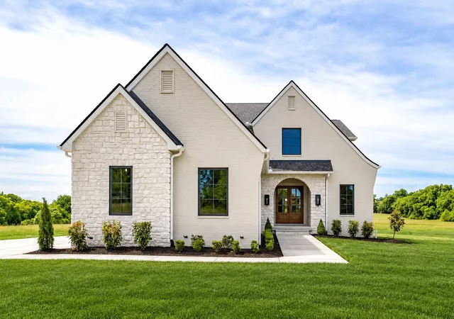 Photo 1 of Single family home for sale at 2400 Horn Springs, Lebanon, TN 37087 | MLS# 3531805 | Listing updated on 2026-09-23