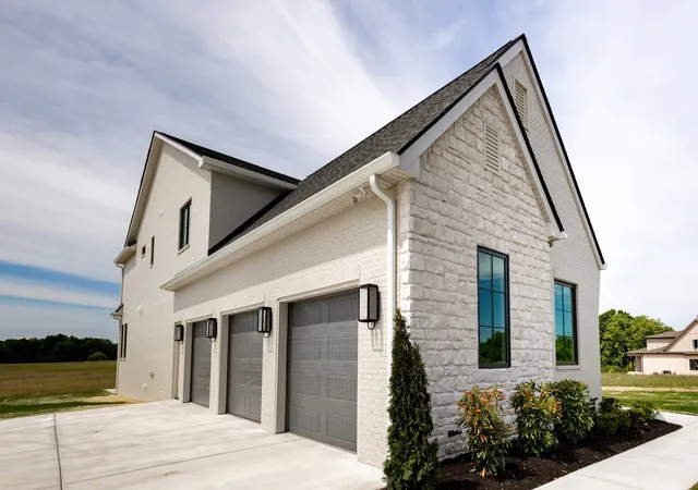 Photo 2 of Single family home for sale at 2400 Horn Springs, Lebanon, TN 37087 | MLS# 3531805 | Listing updated on 2026-09-23