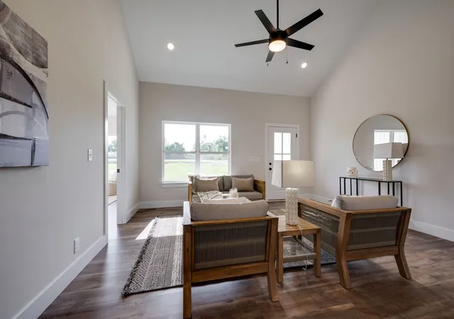 Photo 4 of Single family home for sale at 831 Wells Rd, Dickson, TN 37055 | MLS# 3540335 | Listing updated on 2026-09-03
