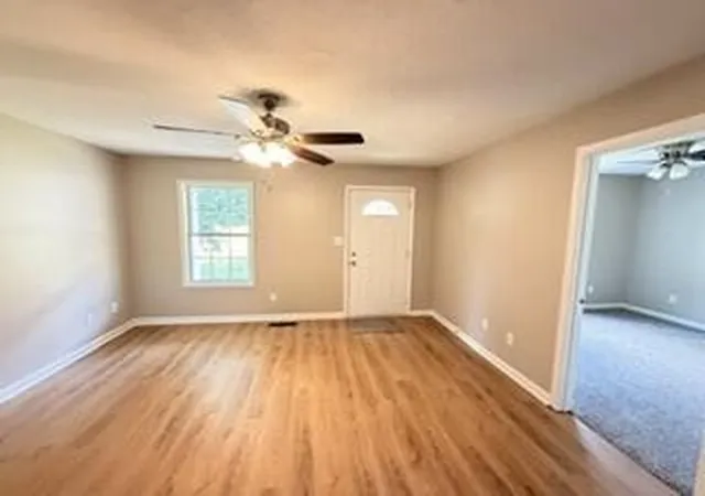 Photo 2 of Single family home for sale at 315 Pine Hl Dr, Hopkinsville, KY 42240 | MLS# 3531825 | Listing updated on 2026-09-03
