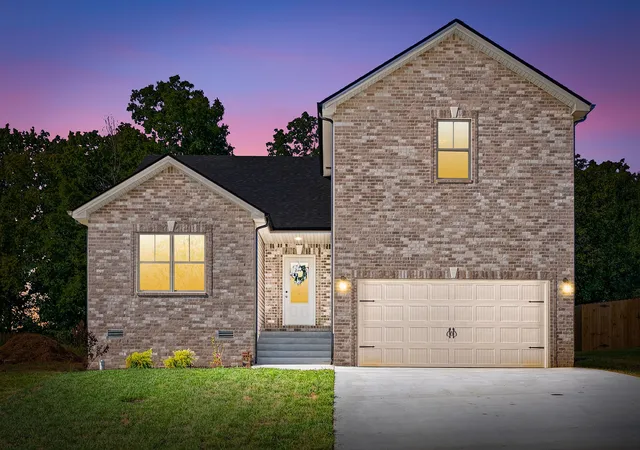 Single family home for sale at 862 Burley Barn Rd, Clarksville, TN 37042 | MLS# 3593779