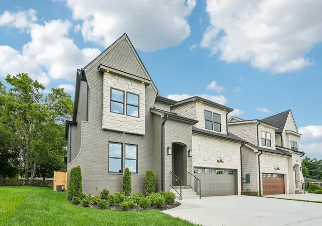 Photo 2 of Single family home for sale at 2814 Harriette Ct, Nashville, TN 37206 | MLS# 3531850 | Listing updated on 2026-09-16
