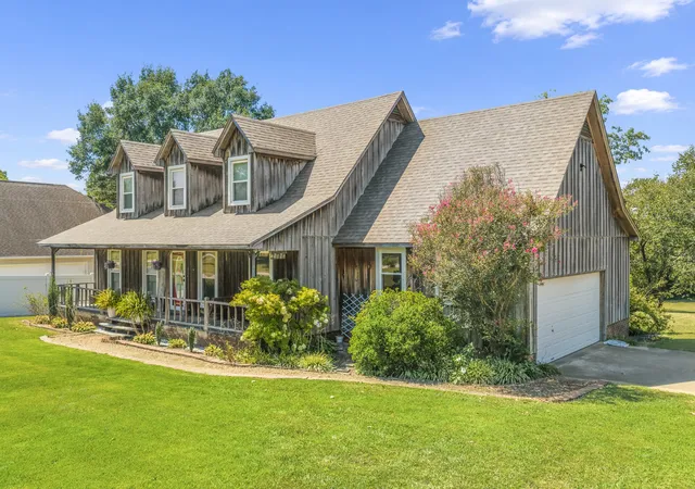 Photo 3 of Single family home for sale at 55 Evergreen Dr, Lexington, TN 38351 | MLS# 3531881 | Listing updated on 2026-10-03