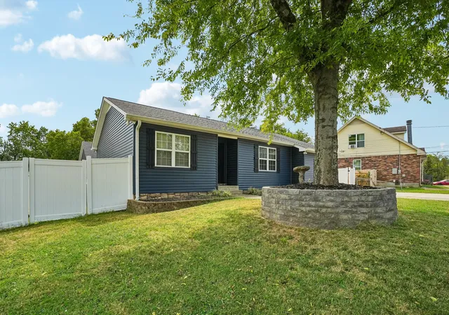Photo 3 of Single family home for sale at 1124 Nelson Dr, Madison, TN 37115 | MLS# 3542537 | Listing updated on 2026-09-12