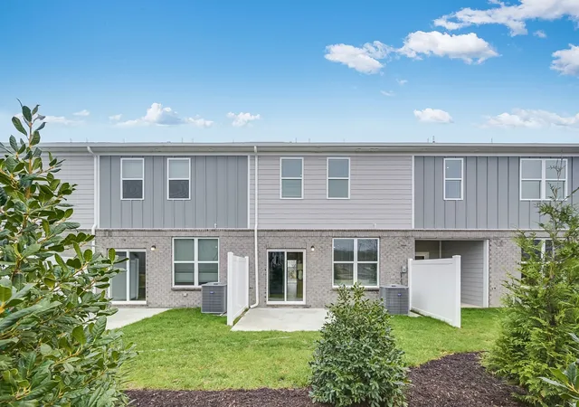 Photo 22 of Townhouse for sale at 102 Bullpen Ct, Clarksville, TN 37042 | MLS# 3531896 | Listing updated on 2026-09-03
