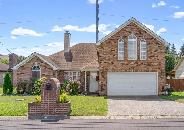 Photo 2 of Single family home for sale at 4932 Hickory Woods E, Antioch, TN 37013 | MLS# 3540047 | Listing updated on 2026-10-09