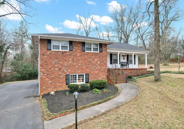 Photo 2 of Single family home for sale at 2112 Oakland Dr Nw, Cleveland, TN 37311 | MLS# 3536010 | Listing updated on 2026-09-03