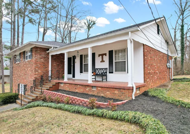 Photo 3 of Single family home for sale at 2112 Oakland Dr NW, Cleveland, TN 37311 | MLS# 3536010 | Listing updated on 2026-09-03