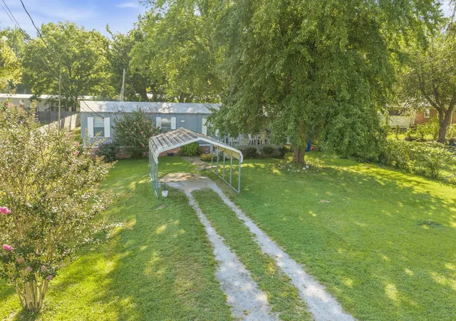 Photo 1 of Manufactured home for sale at 765 Kentucky Ave S, Parsons, TN 38363 | MLS# 3539424 | Listing updated on 2026-09-03