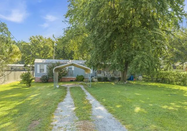 Photo 2 of Manufactured home for sale at 765 Kentucky Ave S, Parsons, TN 38363 | MLS# 3539424 | Listing updated on 2026-09-03