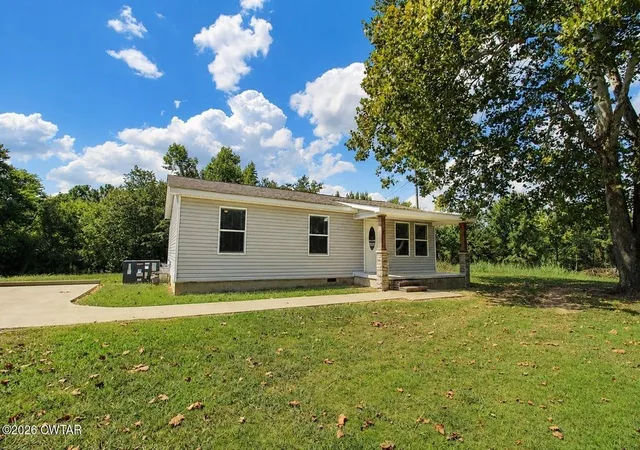Photo 2 of Single family home for sale at 13761 Natchez Tr Rd, Lexington, TN 38351 | MLS# 3540302 | Listing updated on 2026-09-03