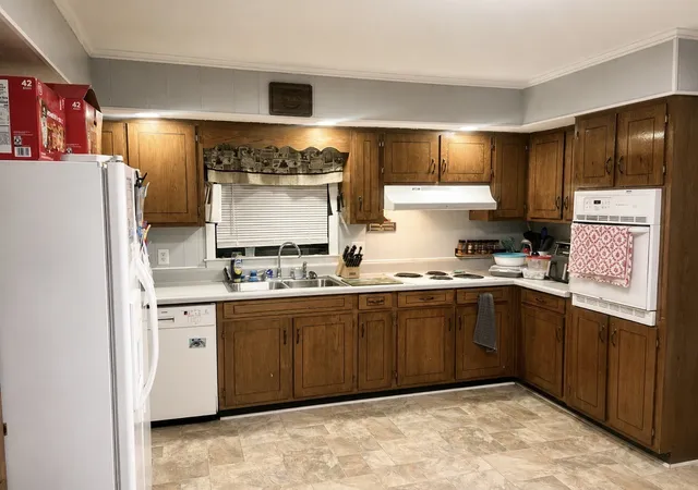 Photo 4 of Single family home for sale at 808 Georgia Ave, Etowah, TN 37331 | MLS# 3543031 | Listing updated on 2026-09-21