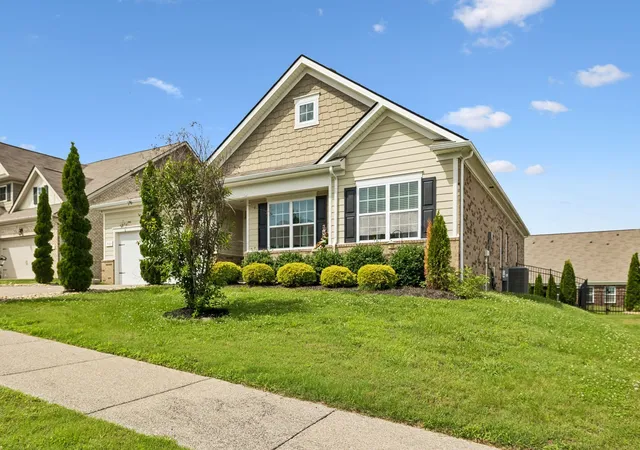 Photo 4 of Single family home for sale at 9003 Lockeland Dr, Spring Hill, TN 37174 | MLS# 3541199 | Listing updated on 2026-09-18